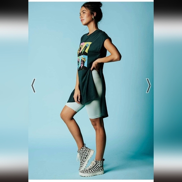 Daydreamer Notorious B.I.G. hi lo tee, Dark Grey, Size small - Picture 8 of 11